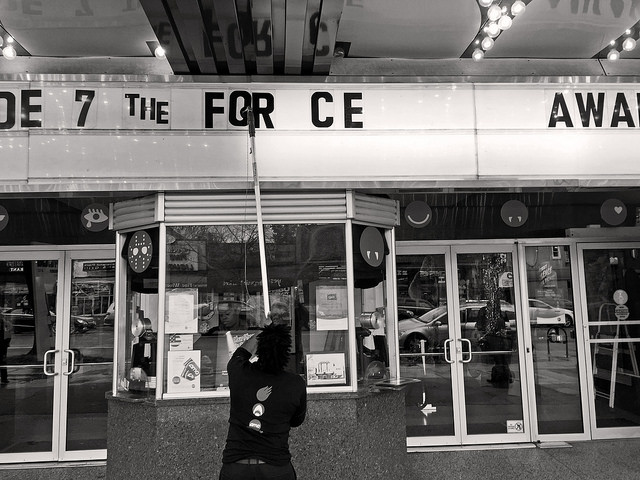 23741335911_d759a1990c_z.jpg Image